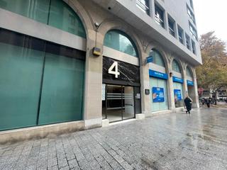 Pis a Plaza de aragón 4. Piso en venta en plaza aragón con dos plazas de garaje en la mis
