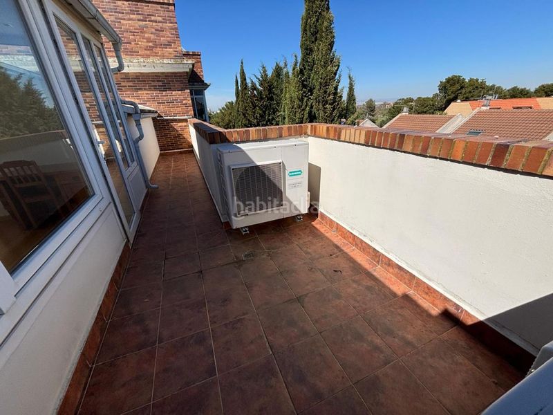 Foto 258d3fee-c2eb-4e48-9947-78a93f1eb8c4. Ático atico-duplex en venta en montenacal con terraza de 129,66 m2, con dos garajes, bodega y zonas comunes con piscina. en Zaragoza