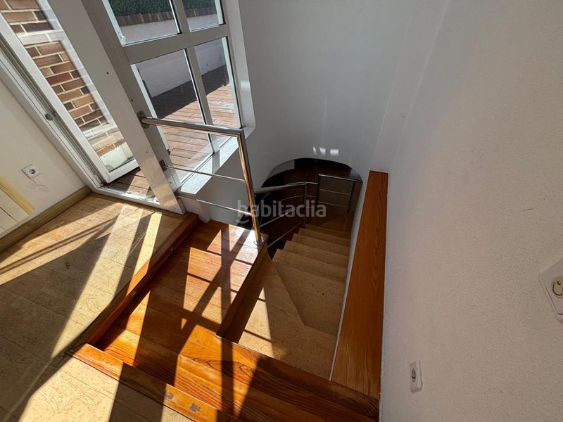 Foto 2e96107b-1d8c-4308-94e1-58df2925fd0f. Ático atico-duplex en venta en montenacal con terraza de 129,66 m2, con dos garajes, bodega y zonas comunes con piscina. en Zaragoza