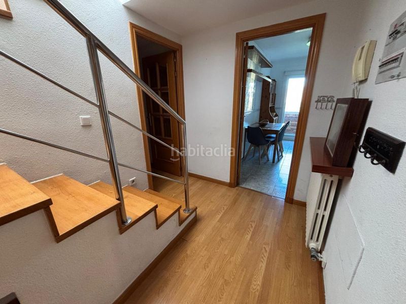 Foto d16ee51f-14d4-4f35-a38a-ccada01553b8. Ático atico-duplex en venta en montenacal con terraza de 129,66 m2, con dos garajes, bodega y zonas comunes con piscina. en Zaragoza