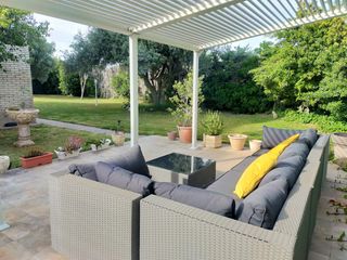 Casa aparellada a Camino valles verdes 4. Chalet pareado en urbanizacion valles verdes con jardin propio
