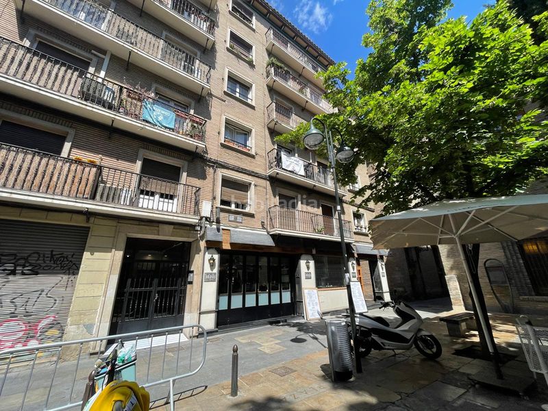 Piso  Calle diego dormer. Piso plaza santa marta con posibilidad de 5 habitaciones en refo