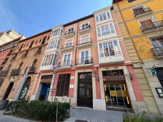 Zweistöckige Wohnung  Calle del teniente coronel valenzuela. Atico-duplex en venta con terraza  y plaza de garaje en plaza sa