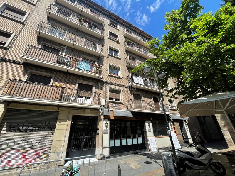 Piso  en  Calle diego dormer 17. Piso para reformar, posibilidad de 5 dormitorios, cocina y dos b