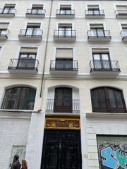Rent Apartment in Calle de alfonso i 39. Apartamento en calle alfonso junto a la plaza del pilar