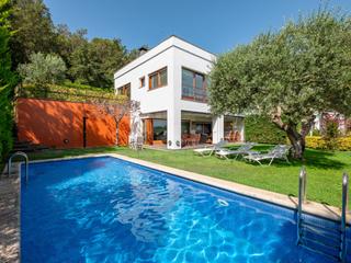 Casa a Calella de Palafrugell. Exclusiva casa con vistas panormicas al mar en calella de palaf