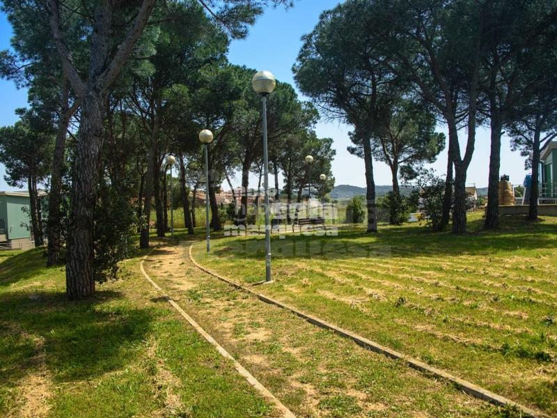 Foto ed9de142-4475-4dbd-bf2b-61fa1ef93c48. Terreno residenziale in Mont-ras