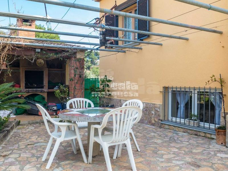 Foto b6c8f446-2f79-4365-968d-e0850d245011. Casa gran chalet con terreno en residencial Begur-esclanyà Begur