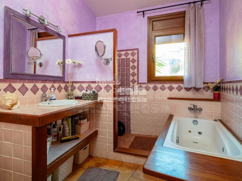 Foto 5512b74b-5523-4460-a4c1-00f49cb7e2ca. Chalet oportunidad única ! chalet con 3 viviendas independientes, piscina y vistas al bosque. en Begur