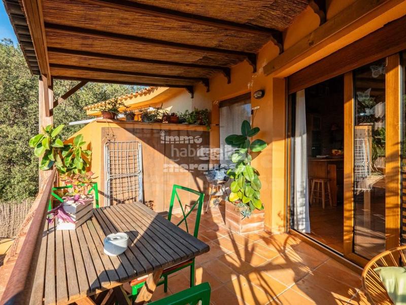 Foto 6551ebf0-d4c4-4693-be3e-3e7155d50879. Chalet oportunidad única ! chalet con 3 viviendas independientes, piscina y vistas al bosque. en Begur