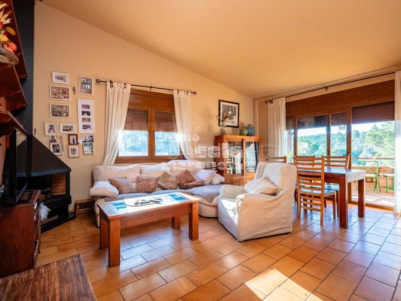 Foto 6cea0edc-9899-4182-9241-9ea9cef46ea4. Chalet oportunidad única ! chalet con 3 viviendas independientes, piscina y vistas al bosque. en Begur