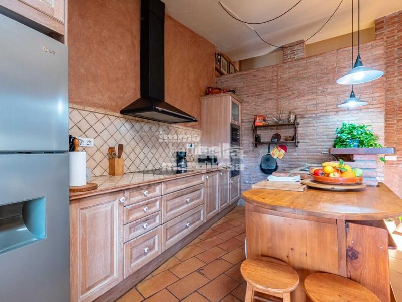 Foto 6ea371a4-99bf-479d-a442-4022f29f9167. Chalet oportunidad única ! chalet con 3 viviendas independientes, piscina y vistas al bosque. en Begur