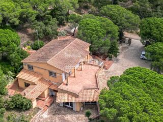 Casa in Sant Joan - Vilarromà. Finca muy privada con amplias vistas en palamós