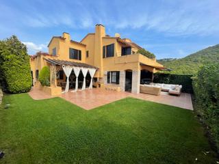 Casa a Llafranc. Magnífica casa con jardín privado y piscina comunitaria