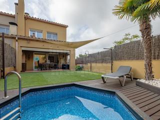 Maison  Calle mozart. Magnífica casa esquinera en perfecto estado, con jardín privado