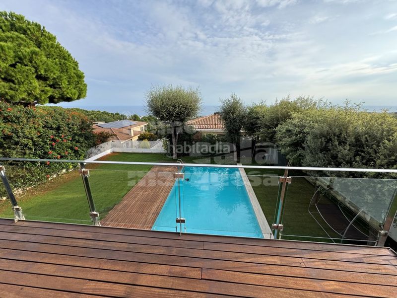 Foto a6783e04-13f6-497d-afba-65bd9e7fff3a. Xalet amb aparcament a Teià