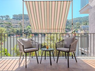 Apartament  Passatge mas mato. Apartamento con terraza situado a escasos 300m. de la playa de s