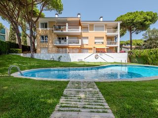 Apartament  Calle eivissa. Apartamento con vistas al mar en calella de palafrugell