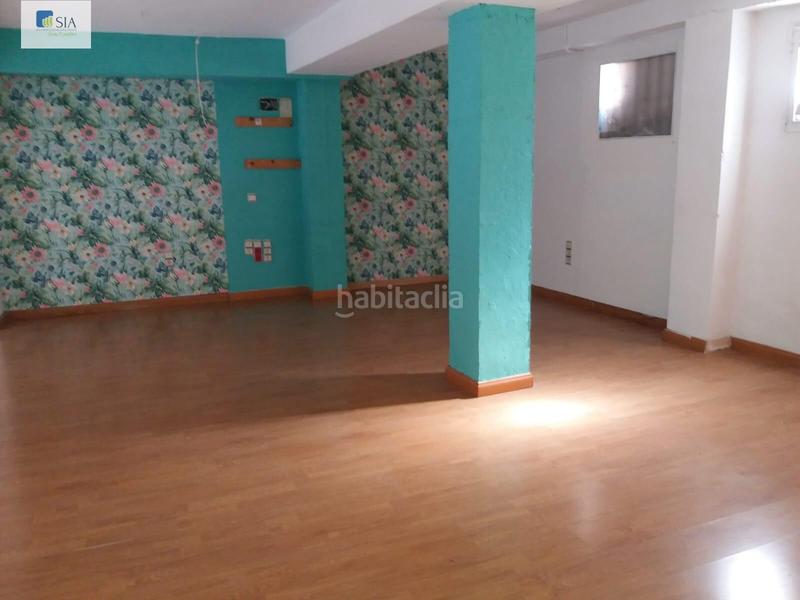 Foto d406f51a-a3d0-41f0-86b1-3c5bc65cb322. Lloguer local comercial a calle ruiz tapiador 23 a Zaragoza