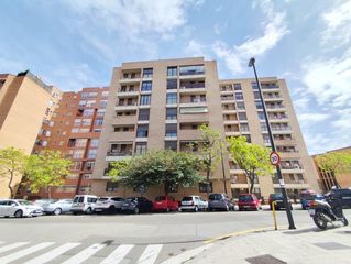 Lloguer Pis a Calle de honorio garcía condoy 11. Piso de 3 dormitorios con garaje en torrero  c honorio garcía co