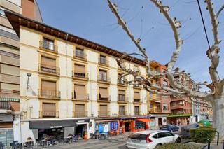 Edifici a Paseo cortes de aragon 11. Edificio en venta en paseo cortes de aragón de calatayud