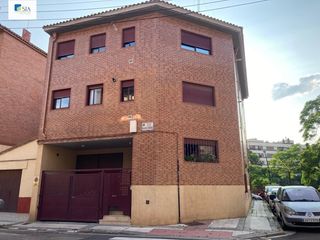 Miete Etagenwohnung in Calle de don vicente blasco ibáñez 9. Piso con garaje amueblado de 2 dormitorios en san jose  c blasco