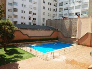 Location Appartement à Calle cerrada (doctor) 7. Apartamento con piscina en pleno centro  c dr. cerrada