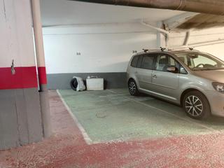 Lloguer Aparcament cotxe a Calle de joaquín sorolla 5. Plaza de garaje grande en san jose  c joaquin sorolla