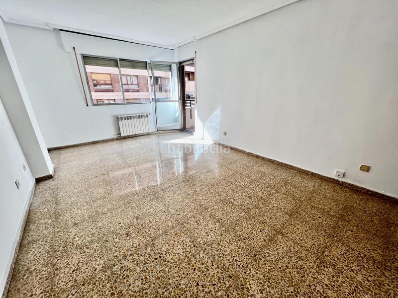 Foto 8d9623f7-0063-4953-8afc-63270962a8bb. Alquiler piso en caspe piso en c compromiso de caspe en Zaragoza