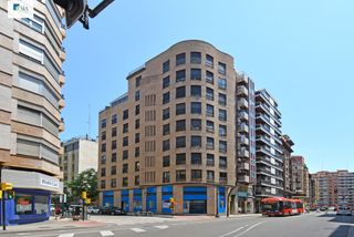 Miete Etagenwohnung in Calle del coso 87. Expectacular piso en alquiler junto a plaza españa  ccoso