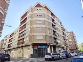 Affitto Appartamento in Calle de maría moliner 82. Piso de 3 habitaciones amueblado con calefaccion central en san