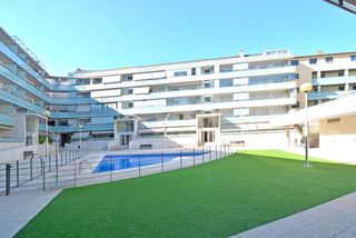 Appartamento  Calle del monasterio de san juan de la peña 1. Piso de 3 dormitorios con piscina, garaje y trastero en cuarte