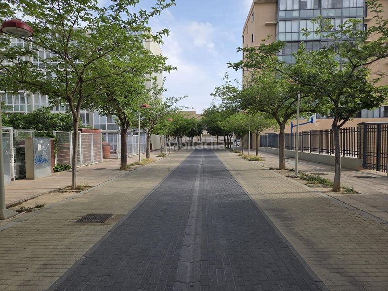 Foto 4d638919-6466-4515-8499-0f6a8be713e9. Aparcament cotxe a calle calle isla del tesoro 47 a Zaragoza