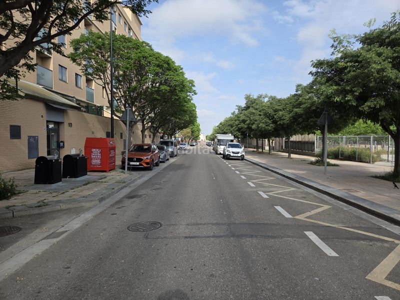 Foto 6bfac359-767e-4442-bead-4fb6a8359ad9. Aparcament cotxe a calle calle isla del tesoro 47 a Zaragoza