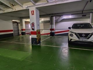 Lloguer Aparcament cotxe a Calle escosura, desiderio 41. Sector ciudad jardin parque roma  plaza de garaje en alquiler cd