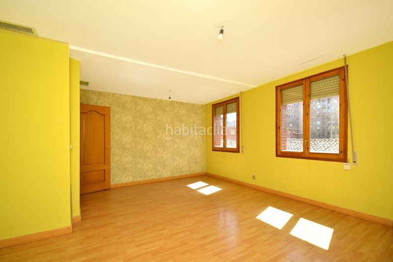 Foto a363480d-7c1d-4566-a458-8ef74f89d192. Piso ocasion en el barrio de las delicias c monte carmelo en Zaragoza