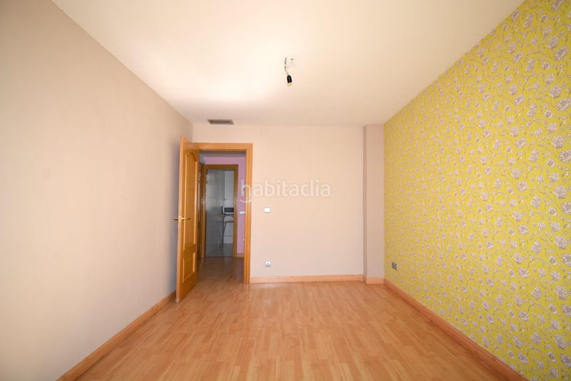 Foto f2f16ade-87b7-4b2d-bbf8-461213d1d338. Piso ocasion en el barrio de las delicias c monte carmelo en Zaragoza