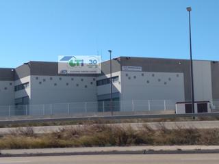 Rent Industrial building  Salvia 2. Nave de 440m2 visible desde la carretera con licencia de hostele
