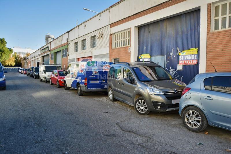 Foto 1fc651f9-503d-43e5-a330-e23b67c6c98f. Capannone industriale in Salvador Allende Zaragoza