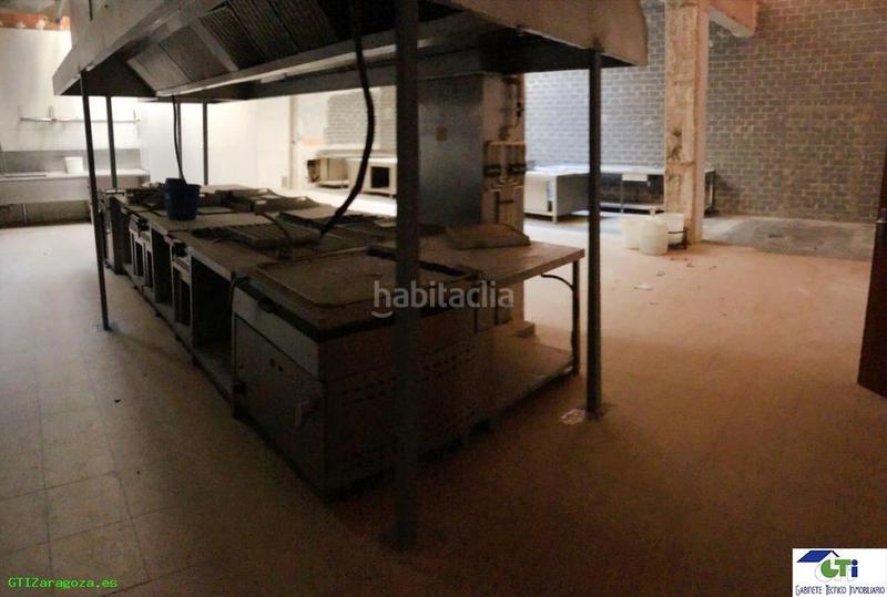 Foto c023da5f-d453-4c0e-8e5a-f5896f51bdc0. Alquiler local comercial amplio local comercial en lacarra de miguel en Zaragoza