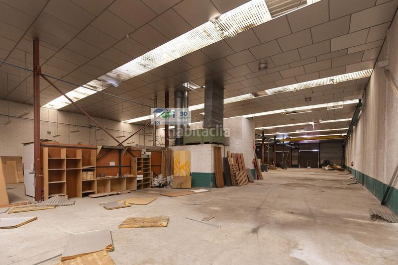 Foto 23feb6d6-3219-4087-ba0c-3448b1e75079. Fabrikhalle in Puebla de Alfindén (La)