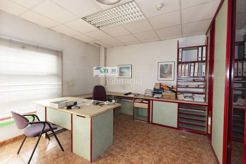 Foto 92952881-d370-49e8-a521-c64e80f5b182. Fabrikhalle in Puebla de Alfindén (La)