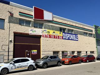 Industrial building  C/ sauce,. Nave industrial en  venta, fachada autopista