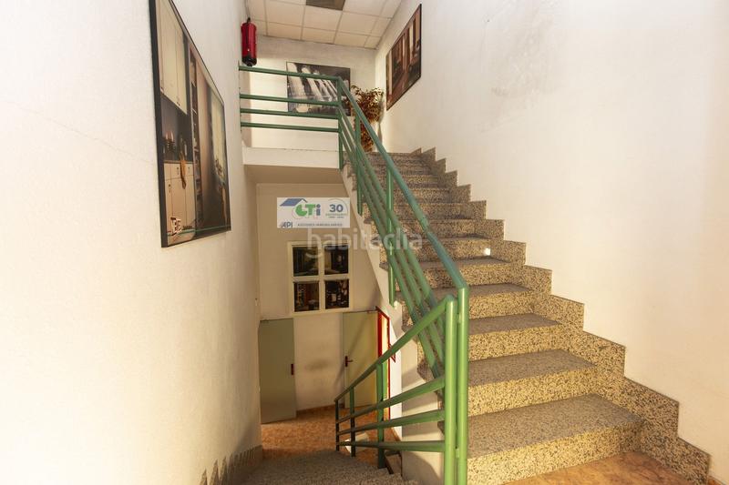 Foto cf4d5166-042e-4558-b00f-aa861953529c. Fabrikhalle in Puebla de Alfindén (La)