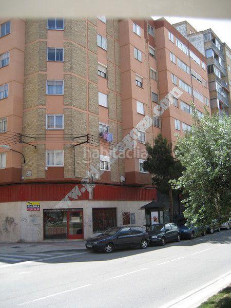 Foto cdd4a4e3-b3f2-4c9c-b0b9-575ce412a07b. Affitto locale commerciale in La Almozara Zaragoza