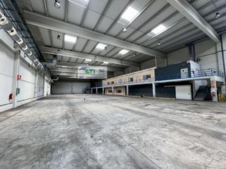 Nau industrial  Avda. canto coral. Nave de 16.196m2 sobre parcela de 31.598m2 en polxcdgono barbala