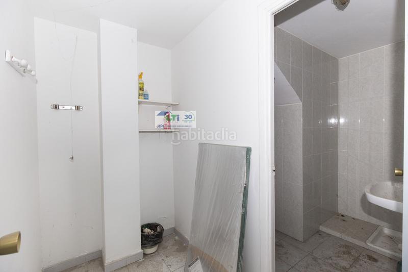 Foto a84fb8f0-ba41-407e-91d3-bddcb20cda64. Fabrikhalle in Puebla de Alfindén (La)