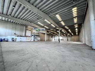 Alquiler Nave industrial  Pol europa ii, nave 17. Nave 4050m2, con campa 1100m2, en alquiler