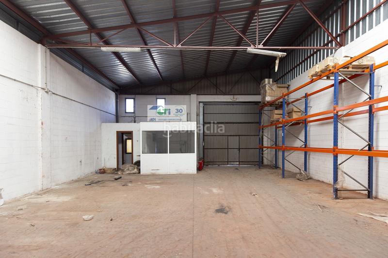 Foto d268bf07-003c-4254-ac76-80e0122707f4. Nave industrial btv, nave en venta con inquilino. ideal inversores en Puebla de Alfindén (La)