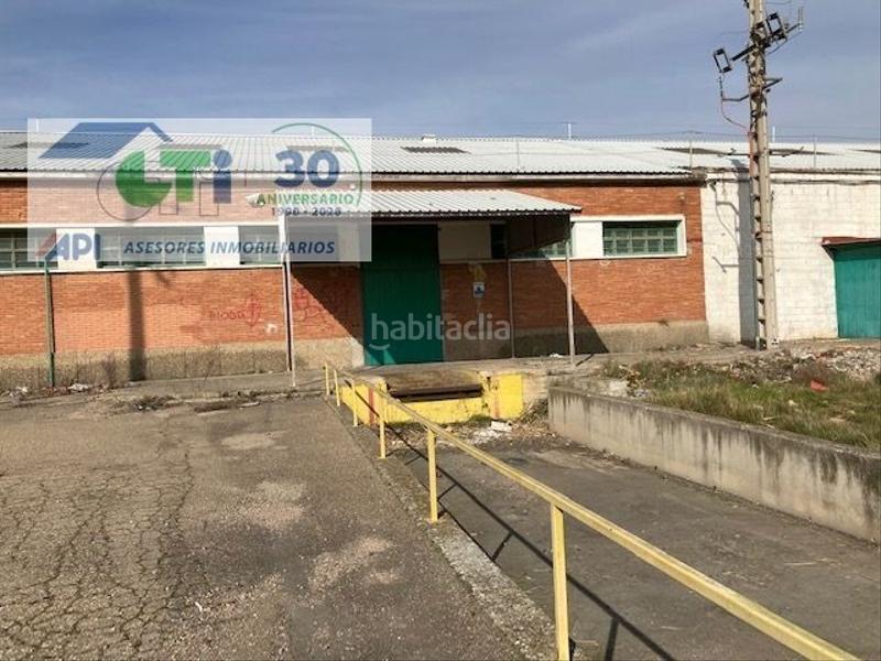 Foto d6b84286-da30-4e45-9cfe-30b225535b86. Nau industrial a Utebo